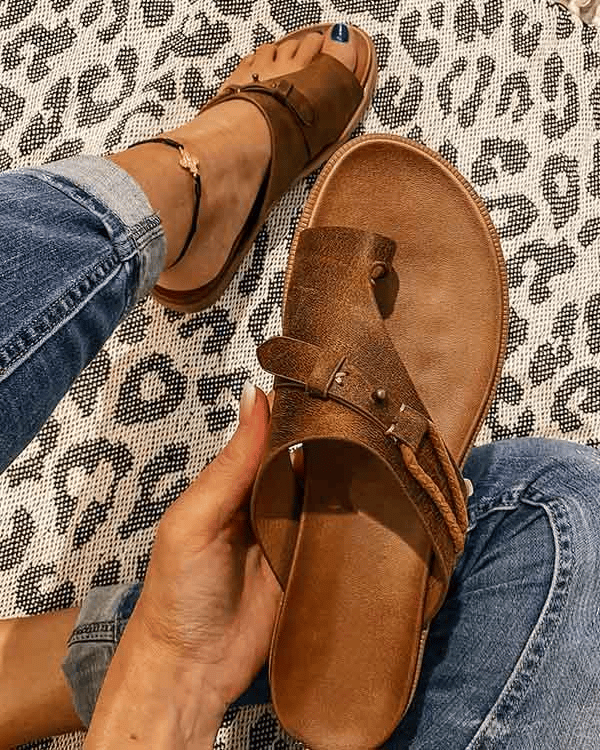 Séverine Fontaine | Flat Toe Ring Sandals in Black Boho Slide
