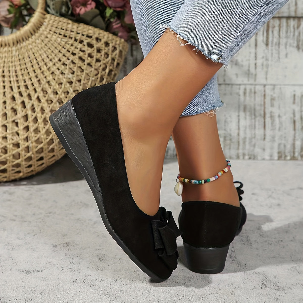 Amélie Tourneau | Black Bow Detail Suede Ballet Flats