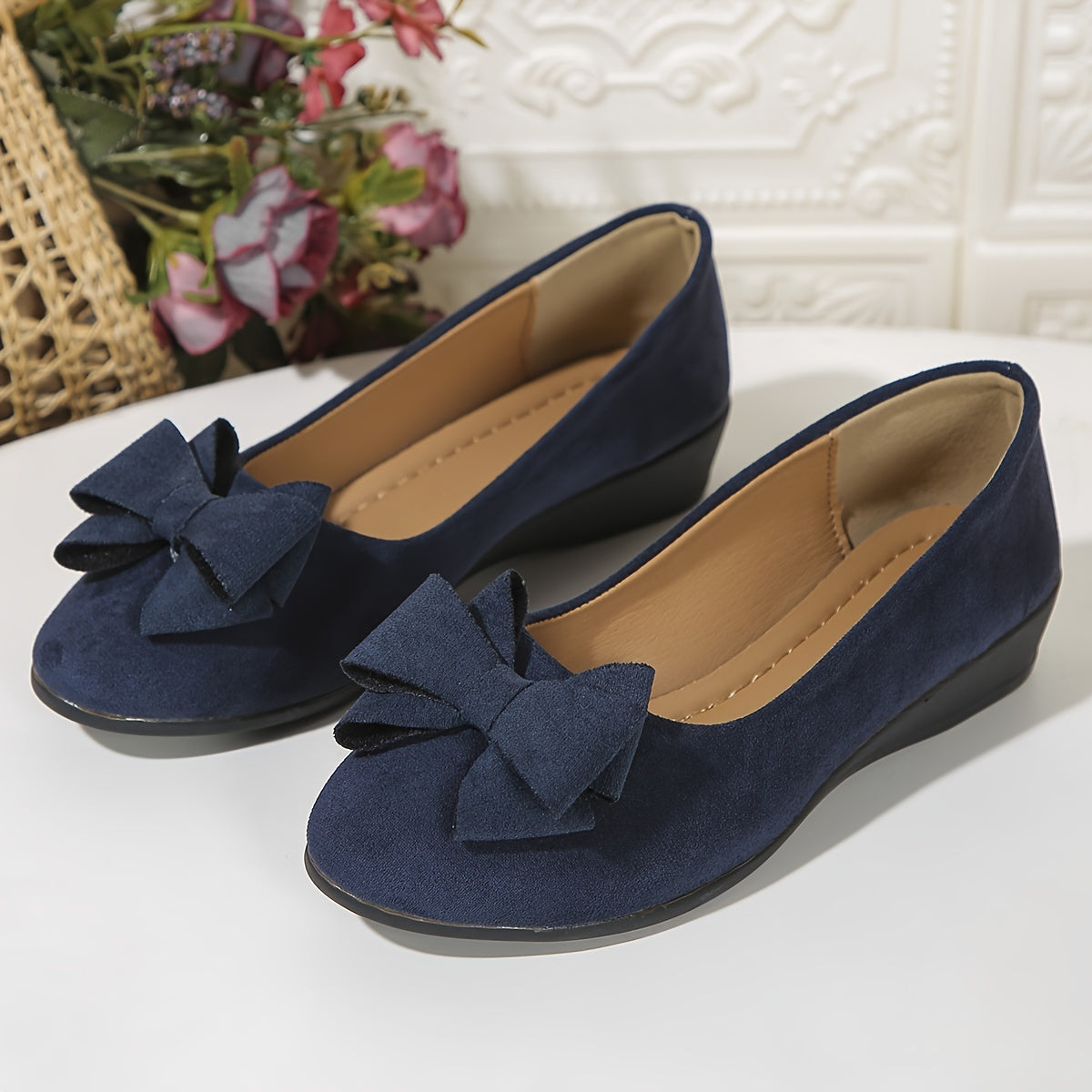 Amélie Tourneau | Black Bow Detail Suede Ballet Flats