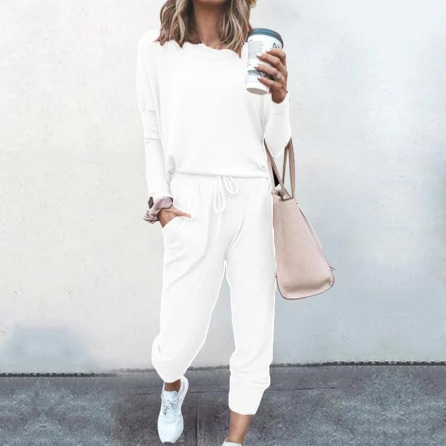 Ellisande Vaumont | Pink Relaxed Jogger Two-Piece Lounge Set