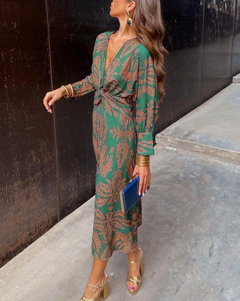 Éloise Vantremonde | Paisley Print V-Neck Long Sleeve Maxi Dress
