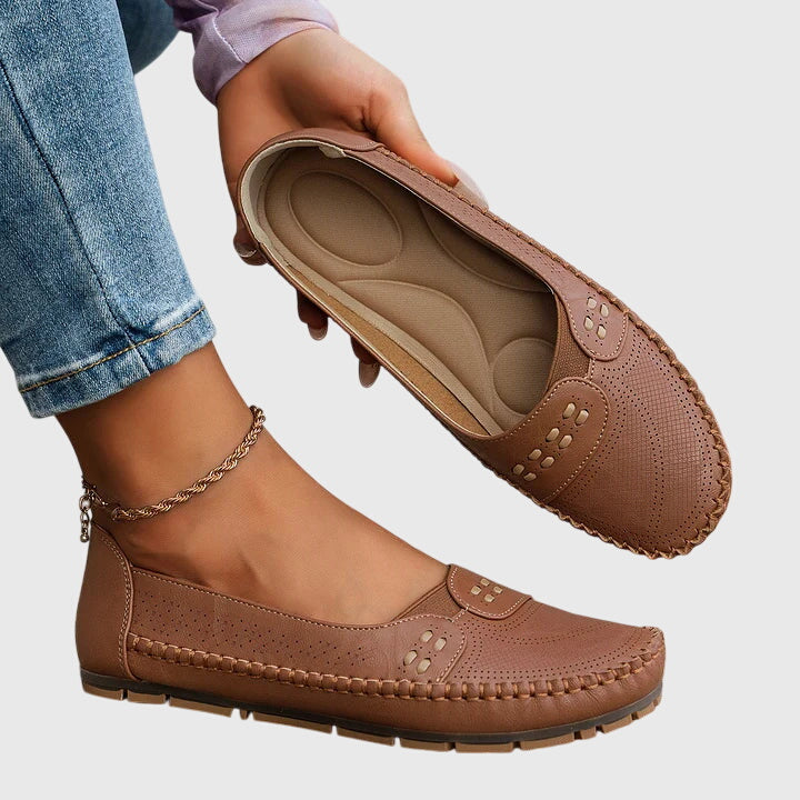 Marguerite Delvaux | Beige Orthopedic Slip-On Flats