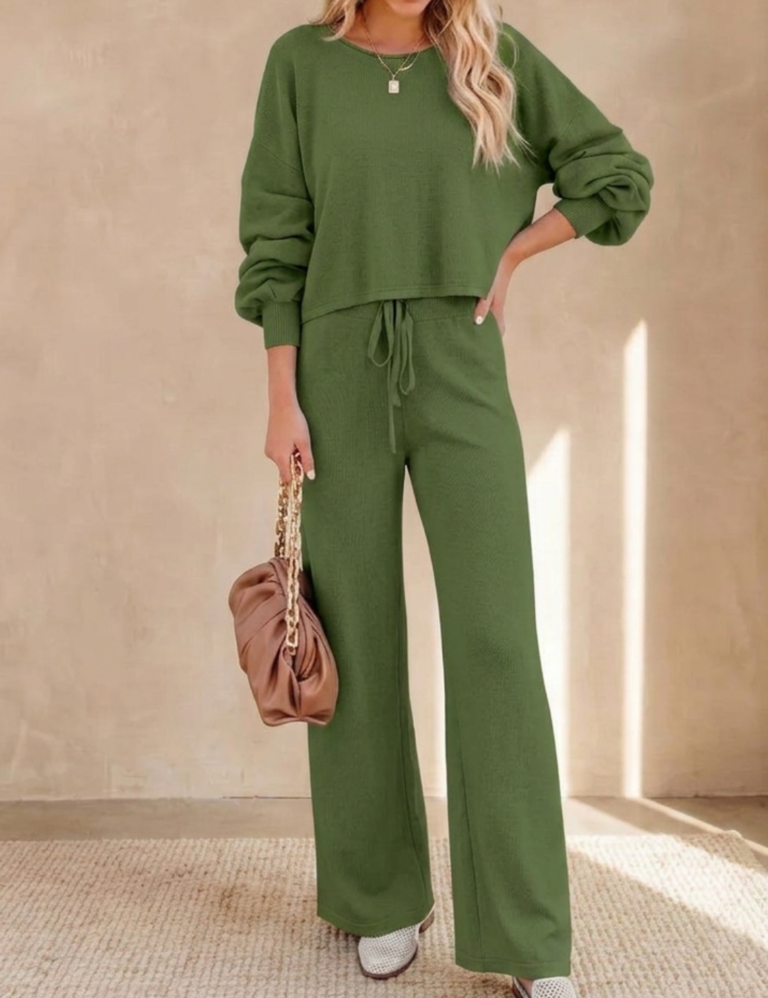 Elaine Vauclair | Cropped Sweatshirt & Wide-Leg Pants Lounge Set in Camel