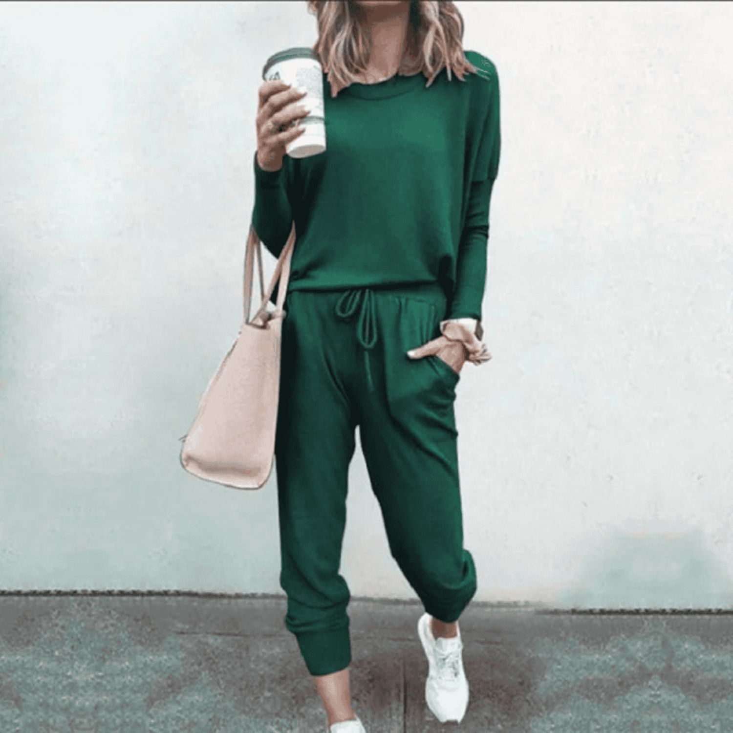 Ellisande Vaumont | Pink Relaxed Jogger Two-Piece Lounge Set