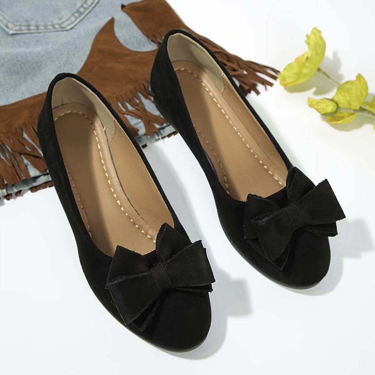 Amélie Tourneau | Black Bow Detail Suede Ballet Flats