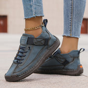 Elspeth Cavendish | Orthopedic Comfort Sneakers in Sage Green