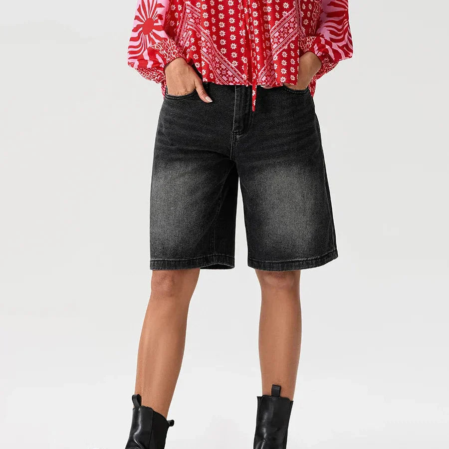 Corinthia Blackmore | 90's Low Rise Relaxed Denim Shorts