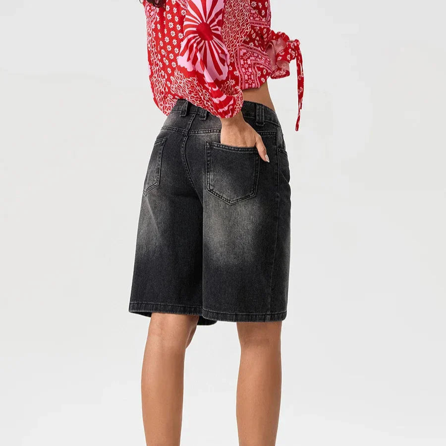 Corinthia Blackmore | 90's Low Rise Relaxed Denim Shorts
