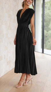 Viviana Chesterleigh | Rose Pleated V-Neck Midi Dress