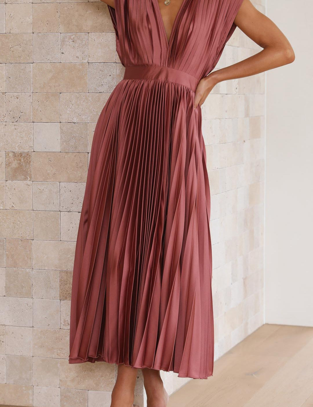 TH01422-Rose-Red_4_84ef7c1a-44fe-4030-9c6c-e4735815f425.jpg