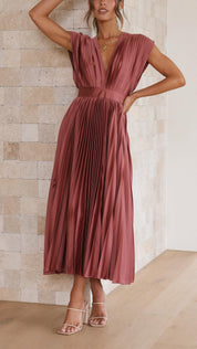 Viviana Chesterleigh | Rose Pleated V-Neck Midi Dress