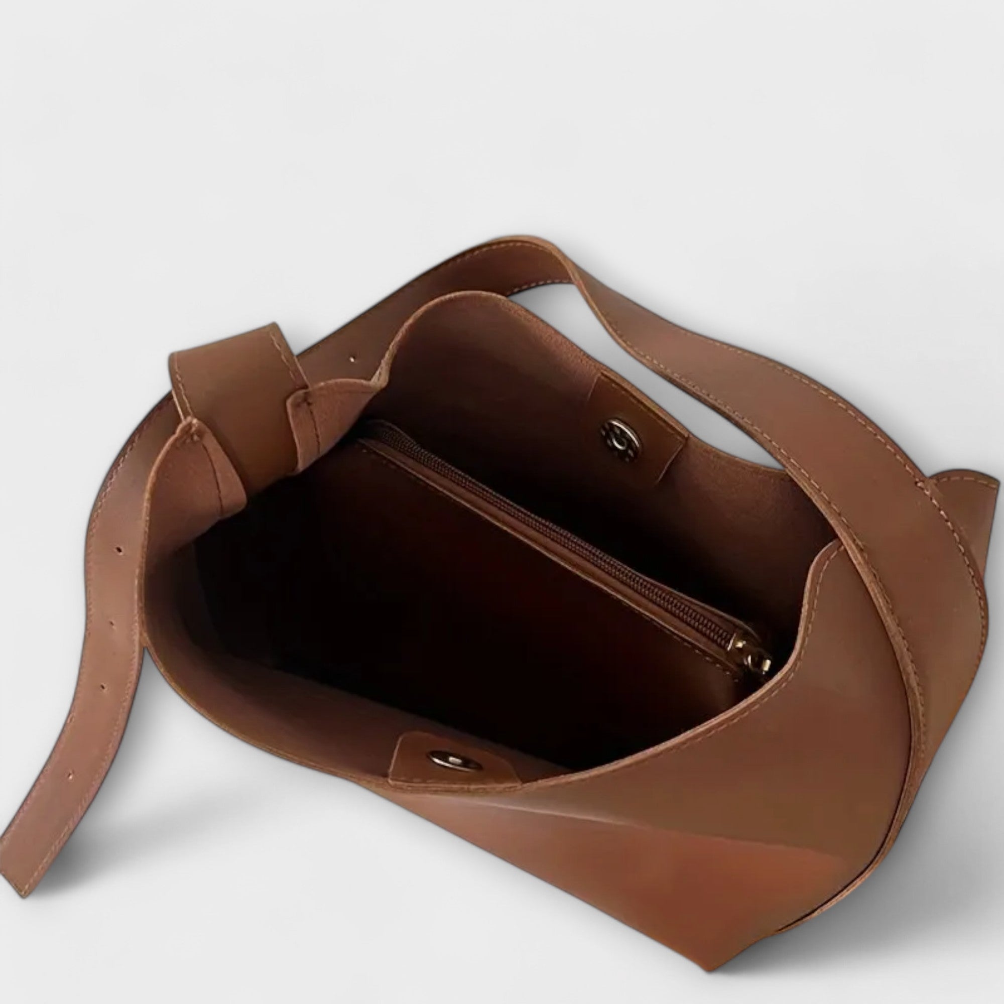 Wolff_Braune_Elegante_Ledertasche_5-Photoroom_a00b5931-01f4-4d02-93e3-6f84a45665ff.jpg