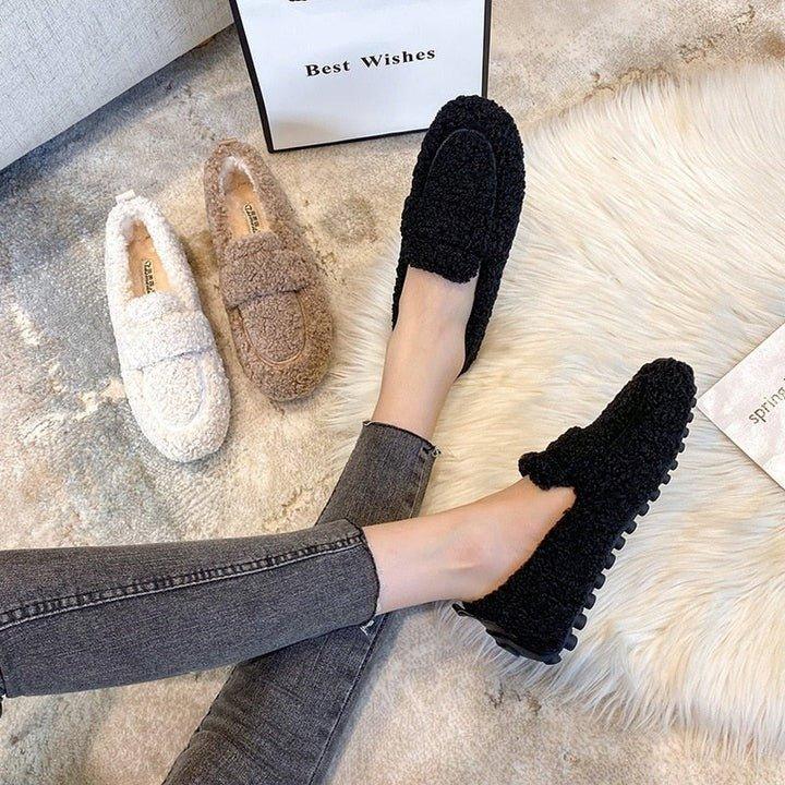 Elienne Voscraft | Plush Sherpa Moccasin Flats in Cream
