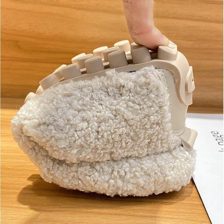 Elienne Voscraft | Plush Sherpa Moccasin Flats in Cream