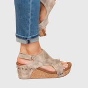 Vivienne Lacroix | Orthopedic Wedge Sandals in Taupe