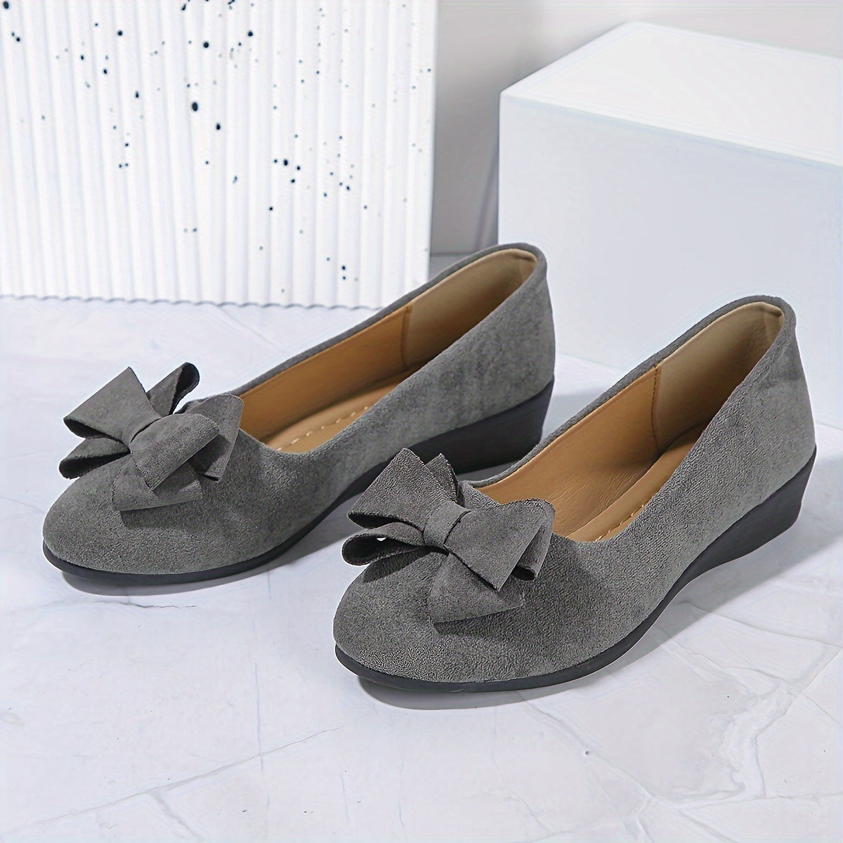 Amélie Tourneau | Black Bow Detail Suede Ballet Flats