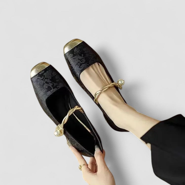 Odette Villeneuve | Green Orthopedic Mary Jane Low Heels