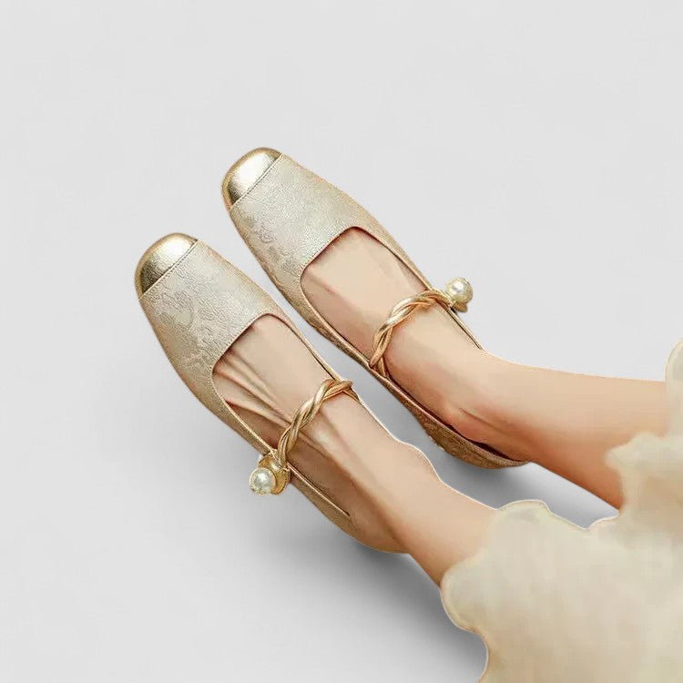 Odette Villeneuve | Green Orthopedic Mary Jane Low Heels