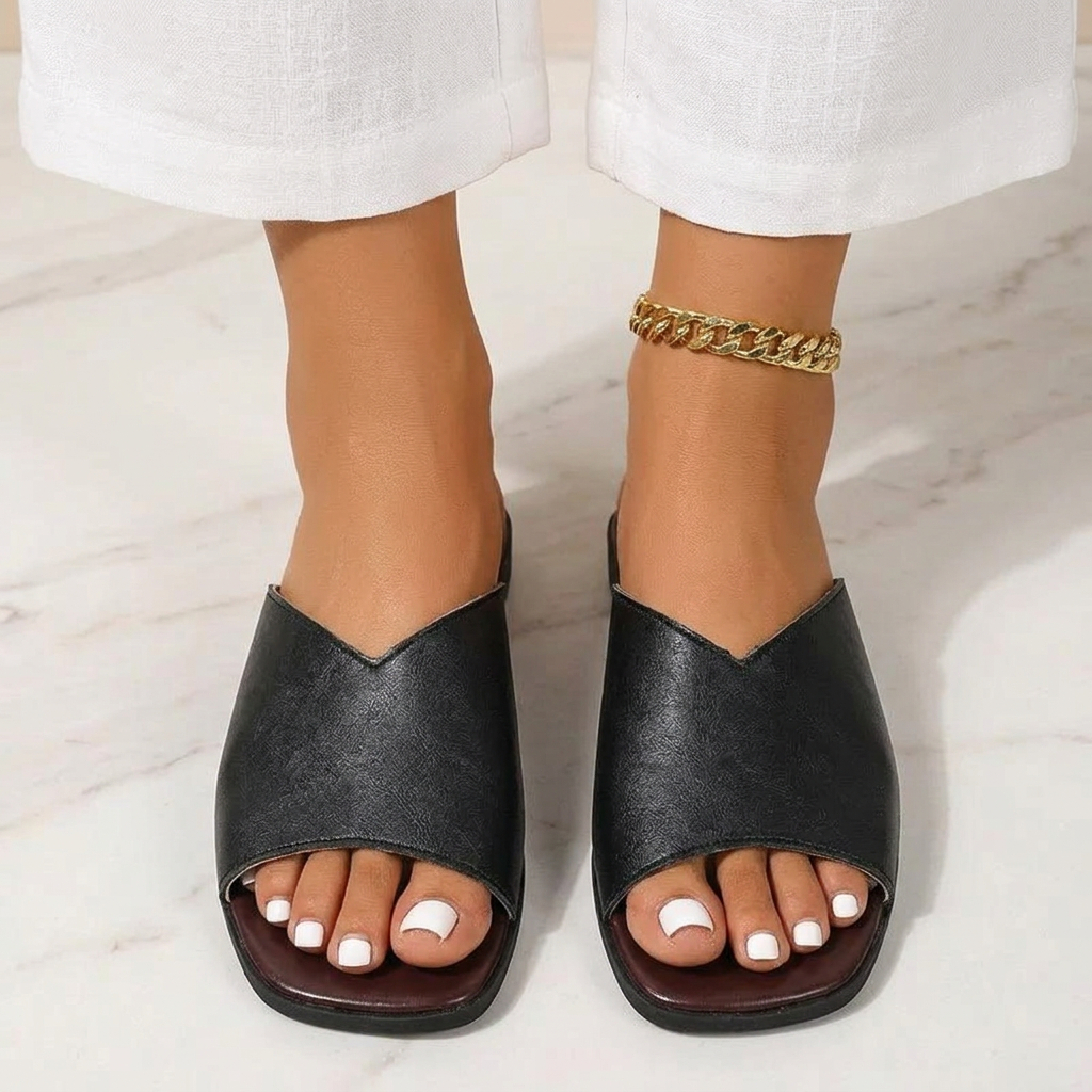 Natasha Ellermonde | Black Flat Open-Toe Slide Sandals