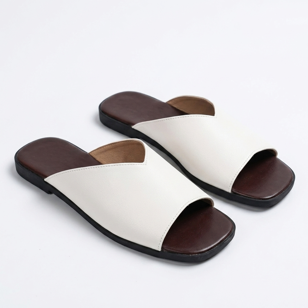 Natasha Ellermonde | Black Flat Open-Toe Slide Sandals