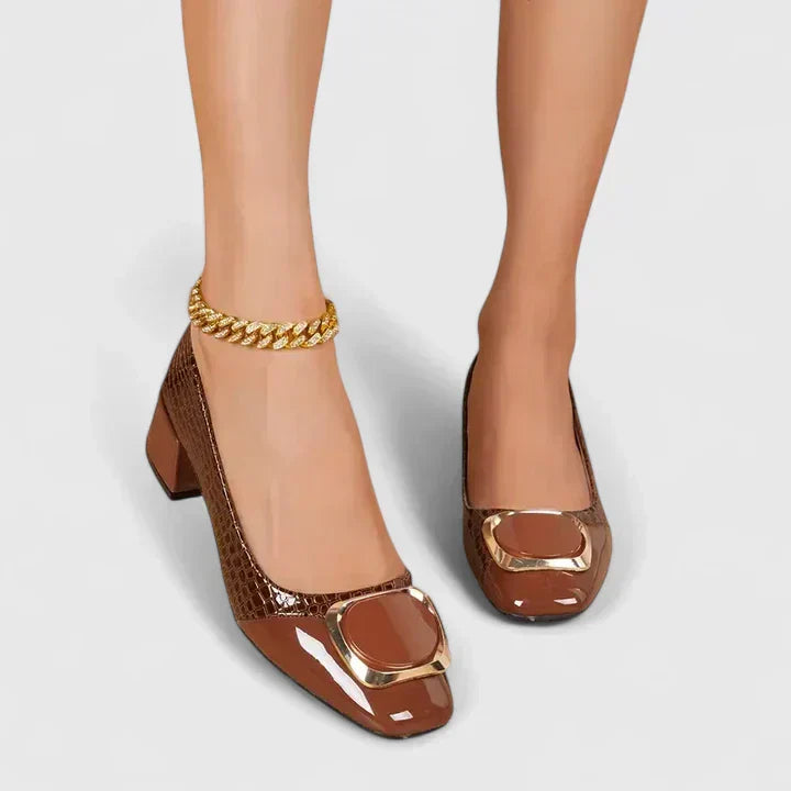 Vivienne Darcourt | Brown Croc-Embossed Block Heel Pumps