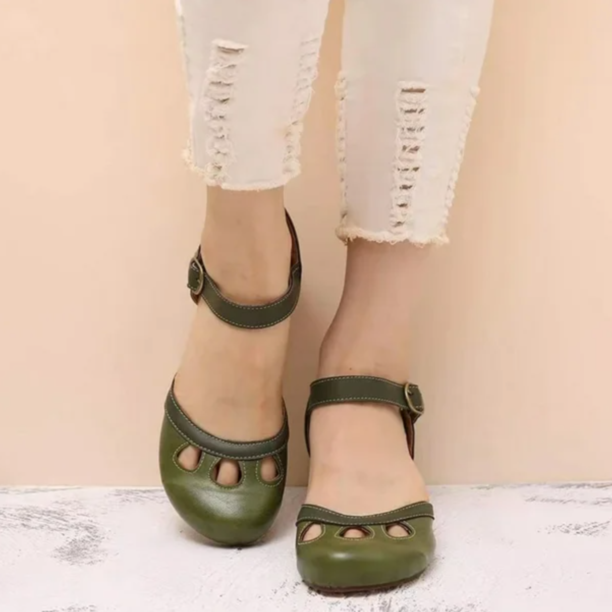 Cecile Morvannes | Green Orthopedic Low-Heeled Sandals for Women